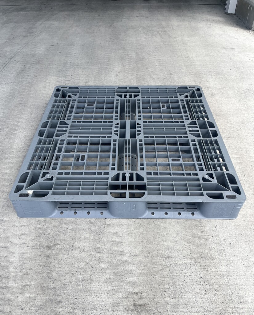 プラスチックパレット【SP002】